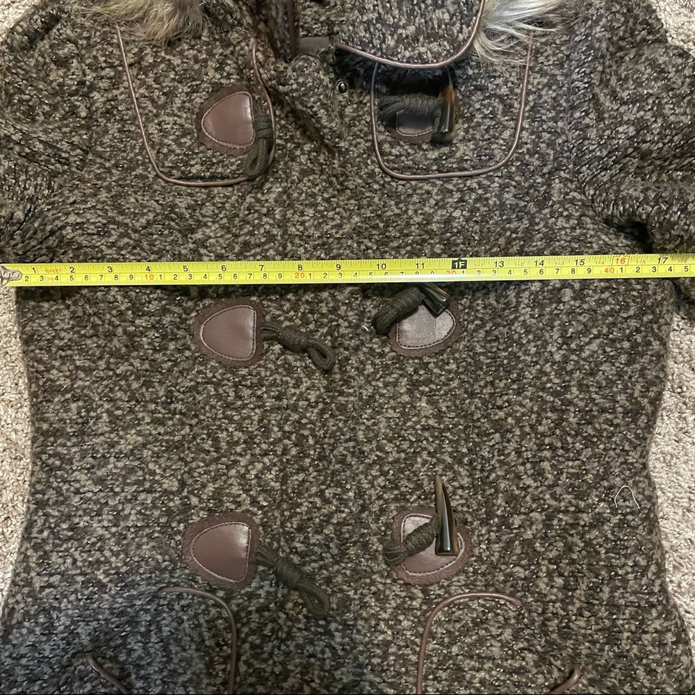 Brown tweed coat with removable faux fur hood - Picture 9 of 10
